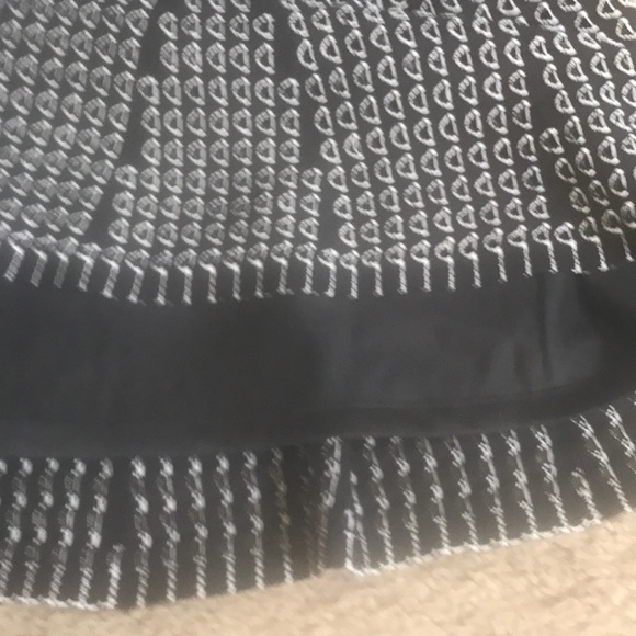 Ann Taylor NWT trumpet skirt - Picture 4 of 5